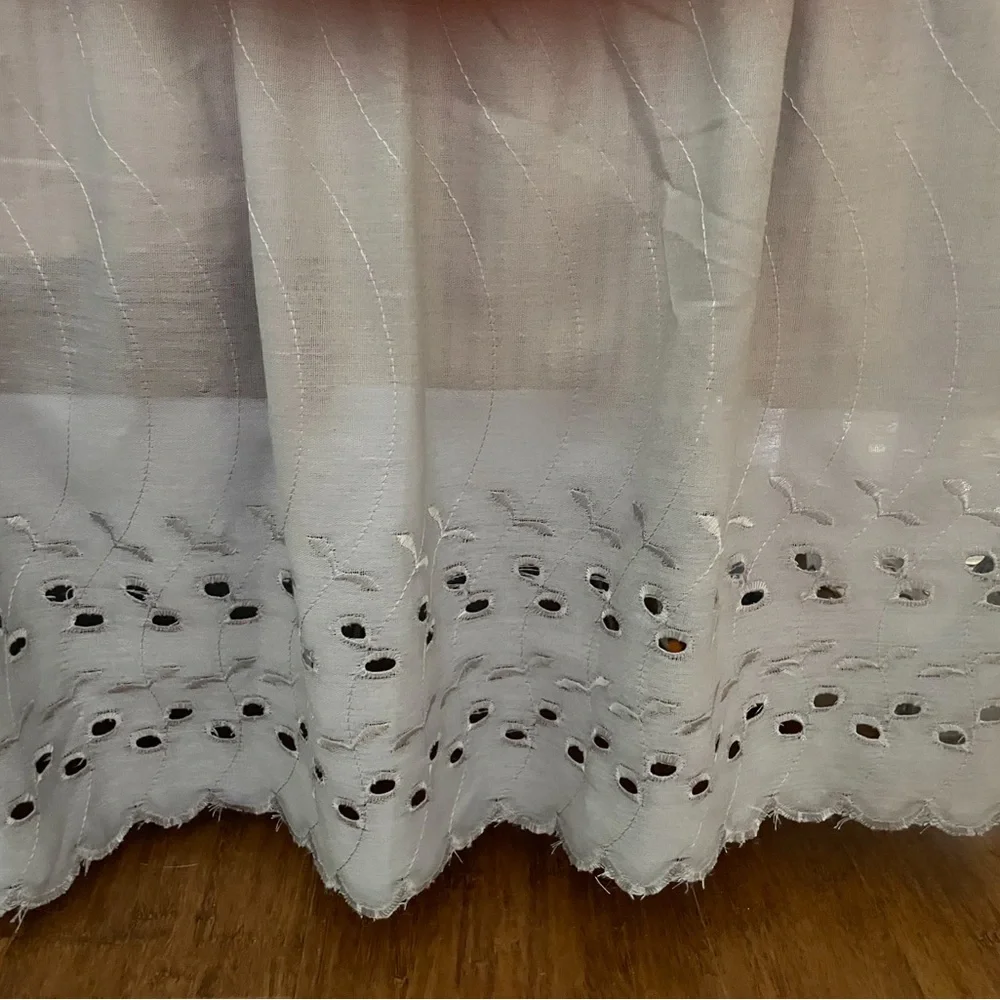 Warm Home Designs Elegant Gray Lace Trim Bed Skirt Queen/King
